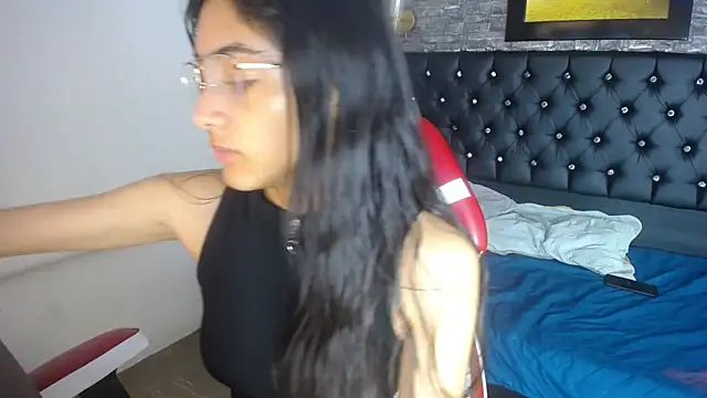 Valen Person online show from 7, 3, 2025