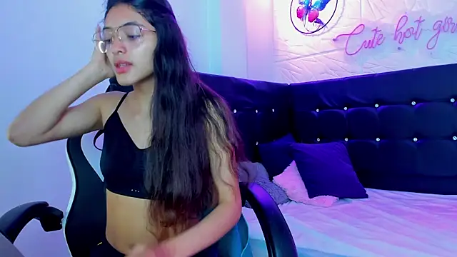 Valen Person online show from 17, 3, 2025