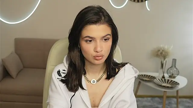 Snapshot of CathrynCovil chatting on 21, 3, 2025 CathrynCovil online show from 21, 3, 2025