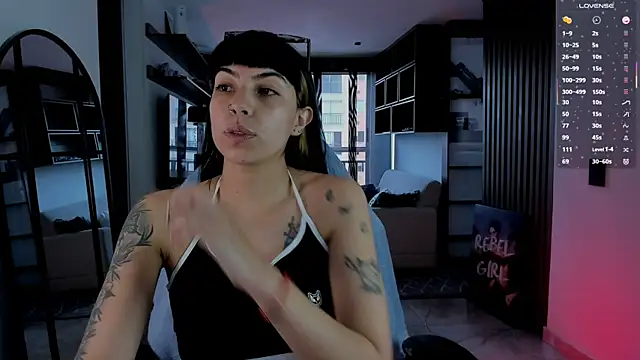 Saraa Desiree online show from 5, 2, 2026