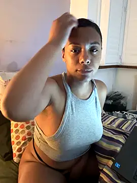 Snapshot of Melia_Rayne chatting on 4, 10, 2025 Melia Rayne online show from 4, 10, 2025