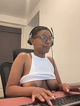 Melia Rayne online show from 2, 6, 2026