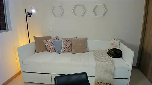 ValentinaMilann online show from 21, 3, 2026