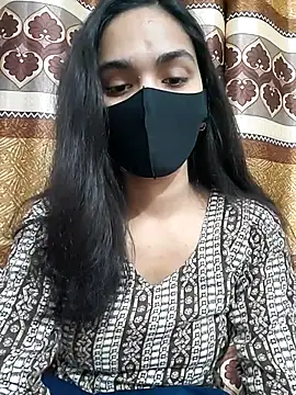 sexy-trisha1 online show from 5, 3, 2025