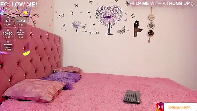 Moonroxe  online show from 20, 11, 2025