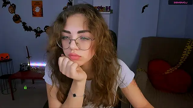 kiki swan online show from 28, 10, 2025