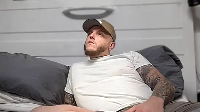 Snapshot of Thegreatwhitepipe chatting on 12, 11, 2025 Thegreatwhitepipe online show from 12, 11, 2025