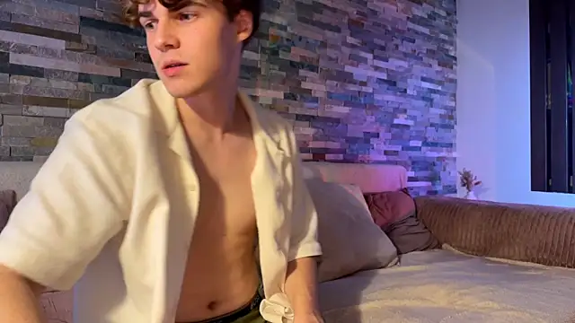 Snapshot of Aurora_5 chatting on 25, 11, 2025 Aurora 5 online show from 25, 11, 2025