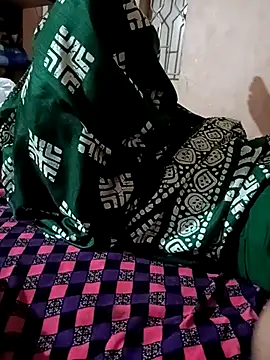 Snapshot of adp-007 chatting on 8, 3, 2025 adp-007 online show from 8, 3, 2025