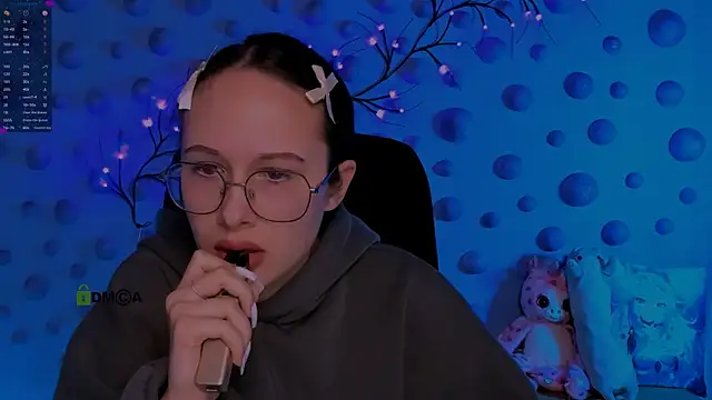 mona cloud online show from 18, 12, 2025