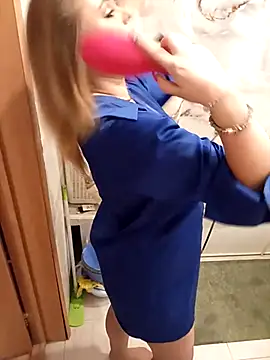 Juicy PeachLux online show from 8, 3, 2025