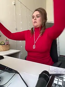 Juicy PeachLux online show from 9, 3, 2025