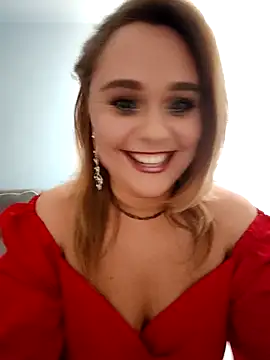 Juicy PeachLux online show from 21, 3, 2025