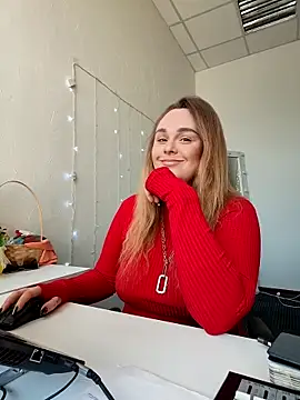 Juicy PeachLux online show from 4, 10, 2025