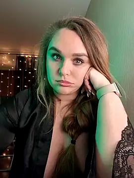 Juicy PeachLux online show from 1, 12, 2025