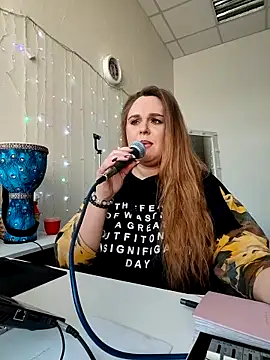 Juicy PeachLux online show from 13, 2, 2026