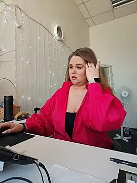 Juicy PeachLux online show from 21, 5, 2026