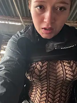 Karina Leon online show from 13, 1, 2026