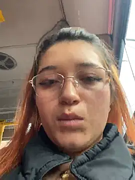 Karina Leon online show from 29, 4, 2026