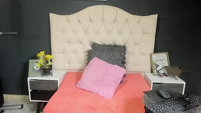 Snapshot of Alexa_Bravva chatting on 15, 3, 2025 Alexa Bravva online show from 15, 3, 2025