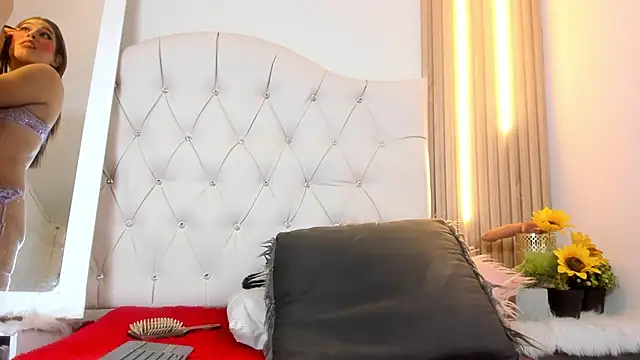 Snapshot of Alexa_Bravva chatting on 2, 10, 2025 Alexa Bravva online show from 2, 10, 2025