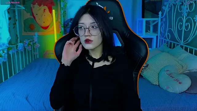 Snapshot of Setsunai_ chatting on 9, 3, 2025 Setsunai online show from 9, 3, 2025