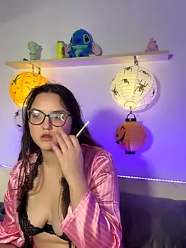 Snapshot of MiraLuccian chatting on 14, 10, 2025 MiraLuccian online show from 14, 10, 2025
