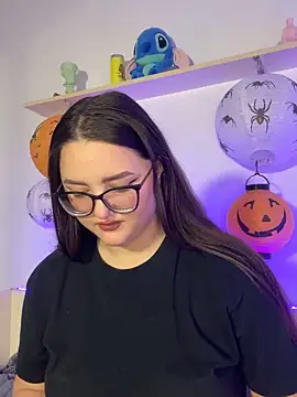 Snapshot of MiraLuccian chatting on 18, 10, 2025 MiraLuccian online show from 18, 10, 2025