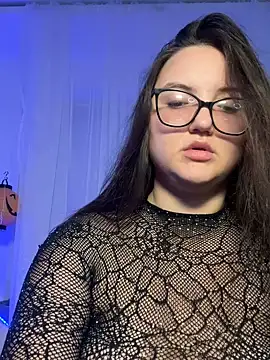 Snapshot of MiraLuccian chatting on 24, 10, 2025 MiraLuccian online show from 24, 10, 2025