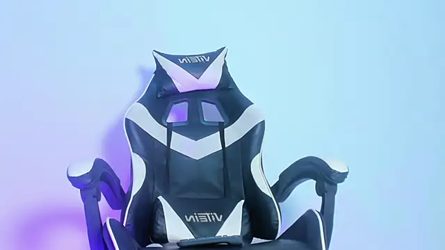 Snapshot of Alaska_jonesxx chatting on 18, 3, 2025 Alaska jonesxx online show from 18, 3, 2025