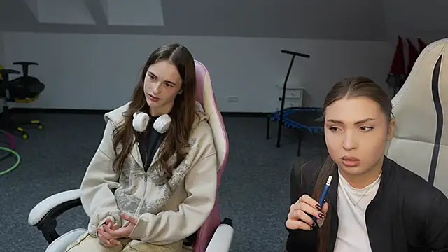 Billie054 online show from 8, 11, 2025