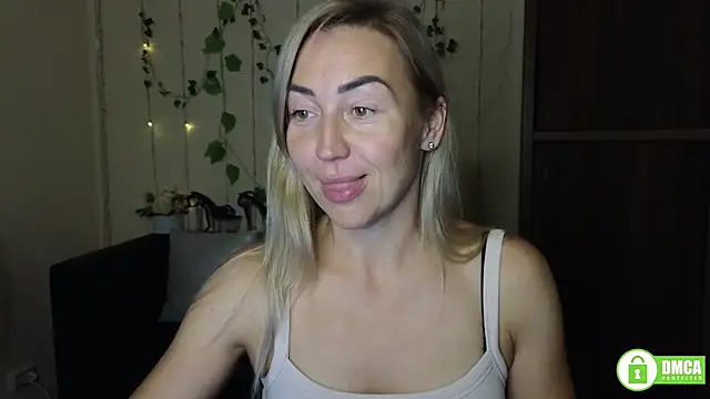 Kiss julli88I online show from 18, 9, 2025