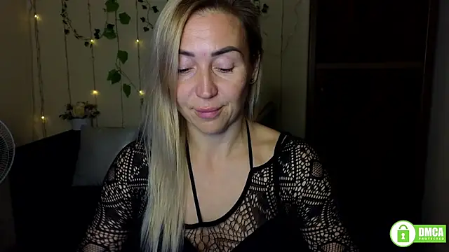 Kiss julli88I online show from 4, 10, 2025