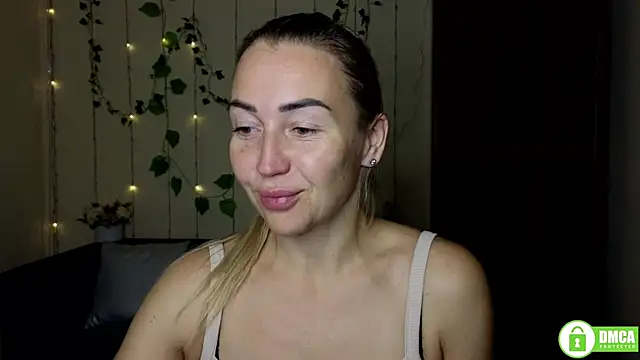 Kiss julli88I online show from 20, 10, 2025