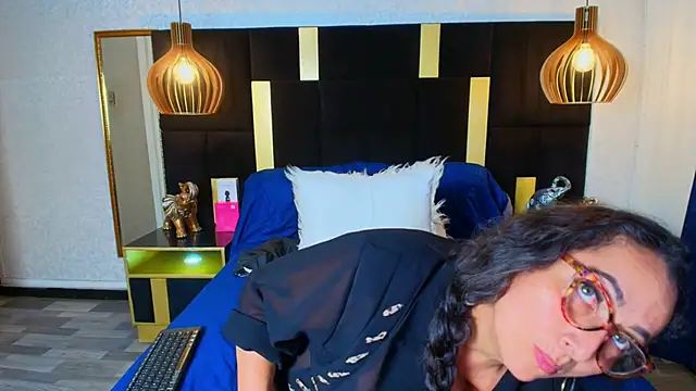 AlessandraLeroy online show from 13, 9, 2025