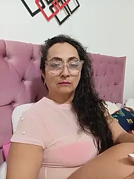 AlessandraLeroy online show from 25, 5, 2026