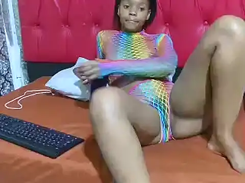 Snapshot of BondiBitch chatting on 10, 3, 2025 BondiBitch online show from 10, 3, 2025