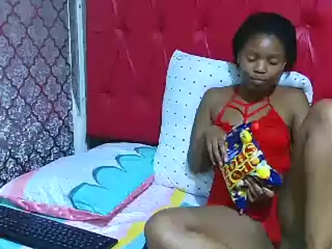 Snapshot of BondiBitch chatting on 11, 3, 2025 BondiBitch online show from 11, 3, 2025