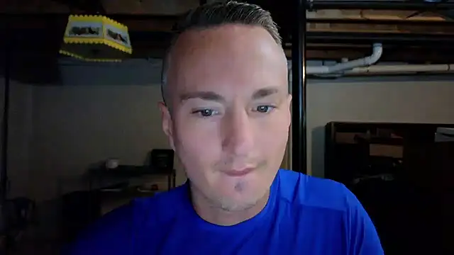 Snapshot of TheDaddy005 chatting on 22, 12, 2025 TheDaddy005 online show from 22, 12, 2025