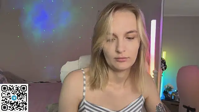 Snapshot of _Vikky_Moon_ chatting on 2, 7, 2026 Vikky Moon online show from 2, 7, 2026