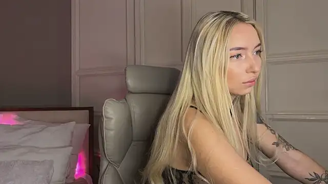 OhMyEmma online show from 12, 3, 2025