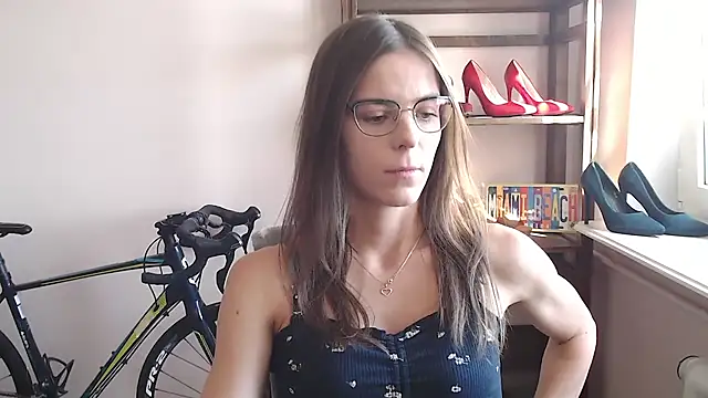 Snapshot of love_megi chatting on 21, 4, 2026 love megi online show from 21, 4, 2026