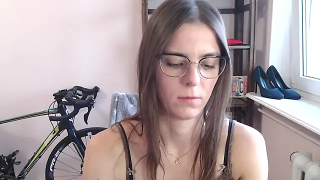 Snapshot of love_megi chatting on 31, 5, 2026 love megi online show from 31, 5, 2026