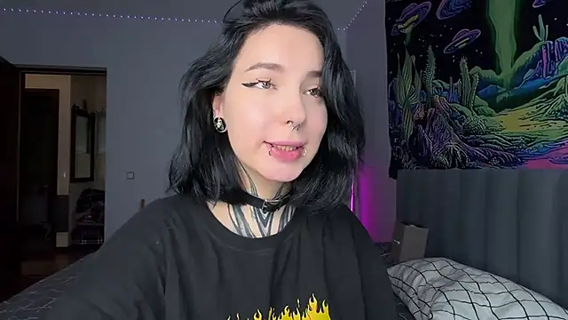 Snapshot of yourvodka chatting on 8, 10, 2025 yourvodka online show from 8, 10, 2025