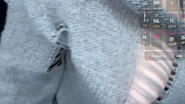 Snapshot of yourvodka chatting on 22, 10, 2025 yourvodka online show from 22, 10, 2025