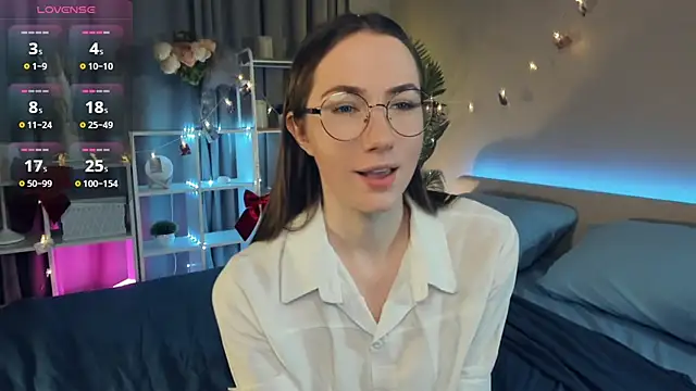 Snapshot of Kira_mindnes chatting on 13, 3, 2025 Kira mindnes online show from 13, 3, 2025
