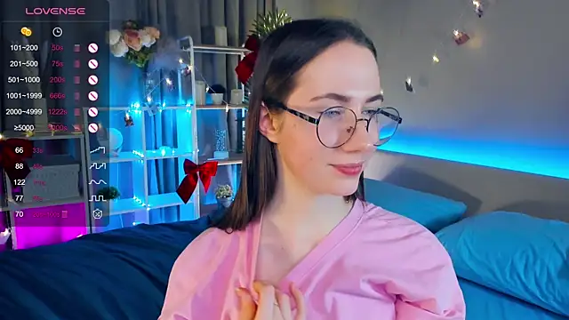 Snapshot of Kira_mindnes chatting on 21, 3, 2025 Kira mindnes online show from 21, 3, 2025