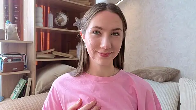 Snapshot of Kira_mindnes chatting on 9, 9, 2025 Kira mindnes online show from 9, 9, 2025