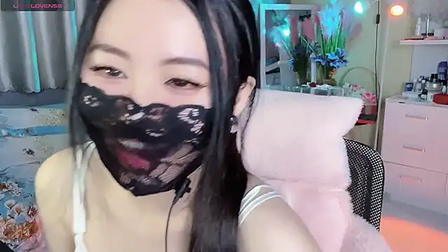 Snapshot of MI_KA22 chatting on 13, 3, 2025 MI KA22 online show from 13, 3, 2025