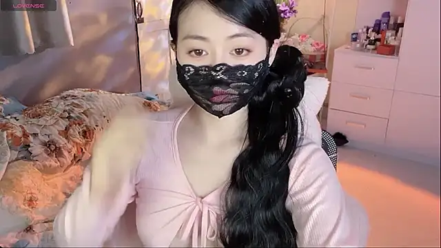 Snapshot of MI_KA22 chatting on 18, 3, 2025 MI KA22 online show from 18, 3, 2025